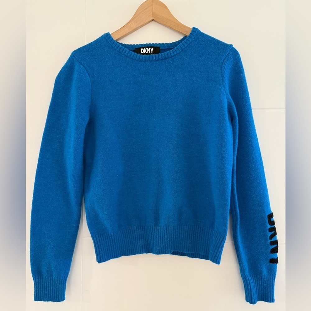 DKNY Crew Neck Sweater, size small.